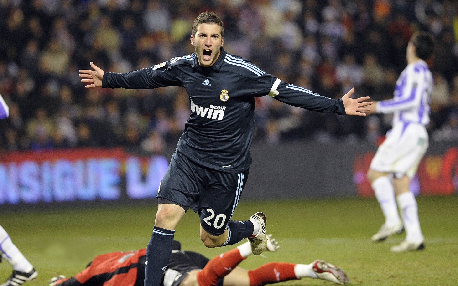 西甲国家德比之夜，贝恩彻底打爆防线，见证新一代巨星的诞生