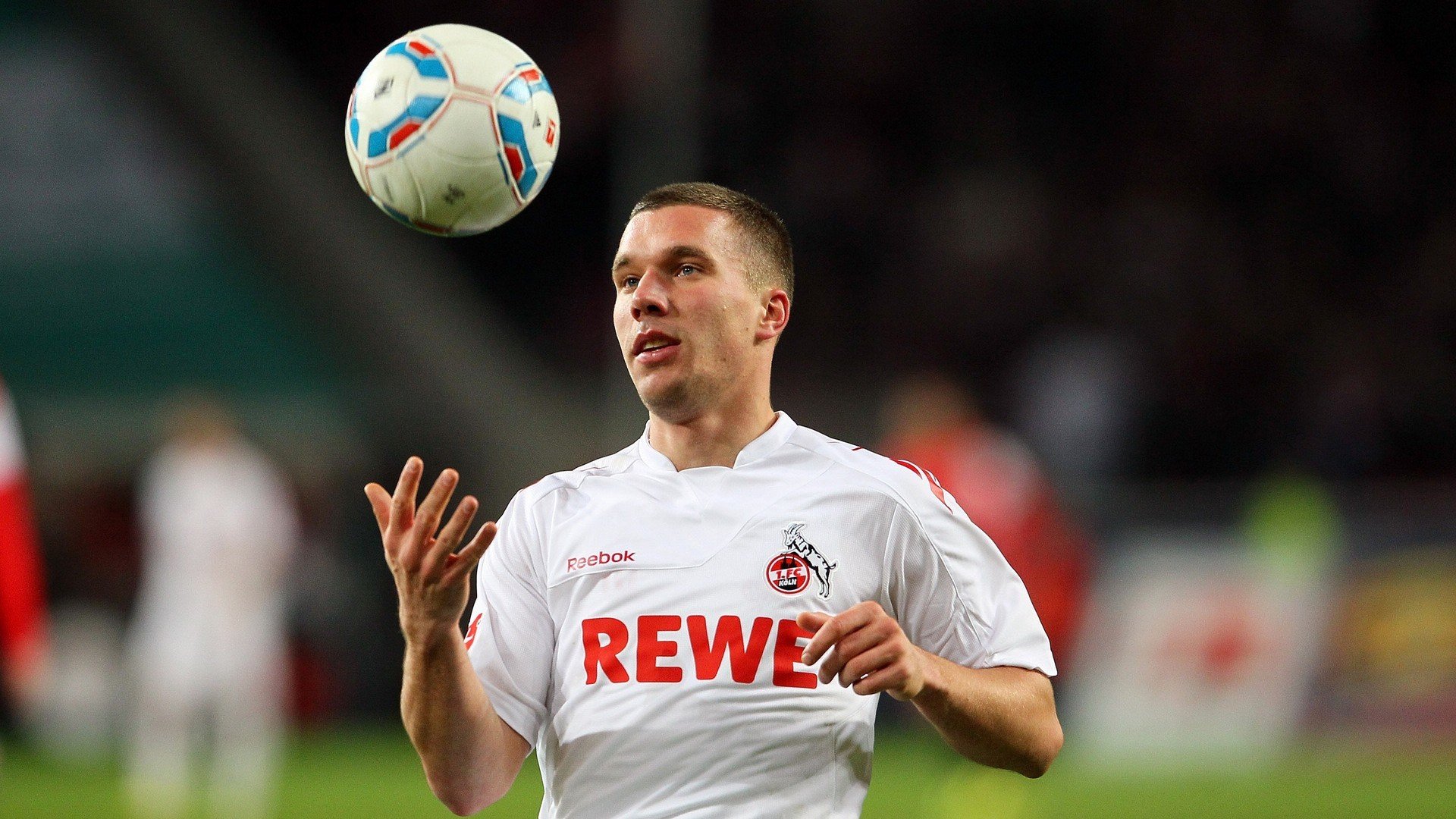 当第聂伯河遇见罗纳河，伊布的铁蹄，踏碎欧陆的战术棋盘