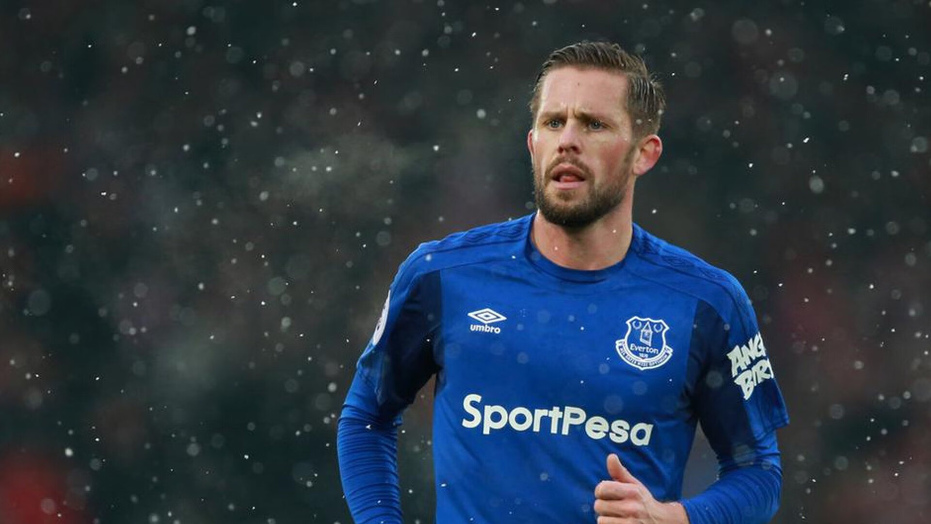 里昂收割德国战车，基耶萨化身关键先生书写欧冠传奇